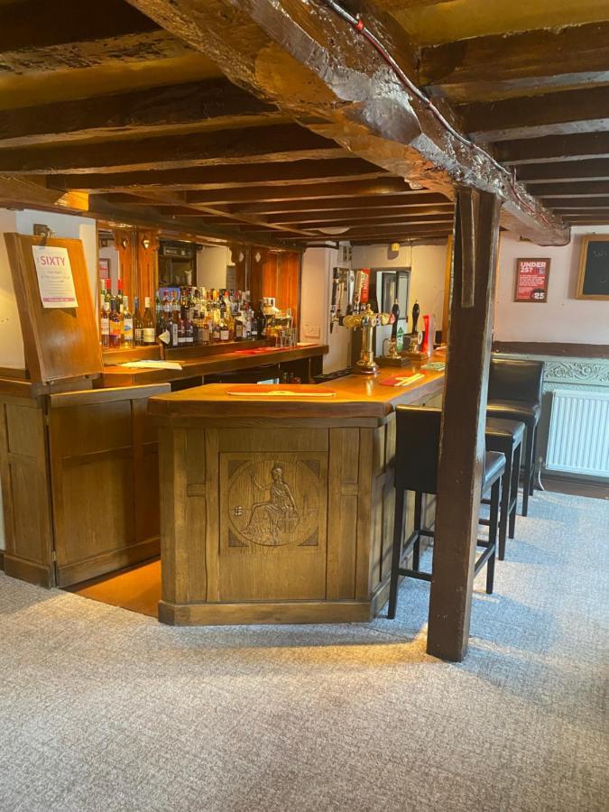 The Queens Head Inn Milton Ernest Экстерьер фото